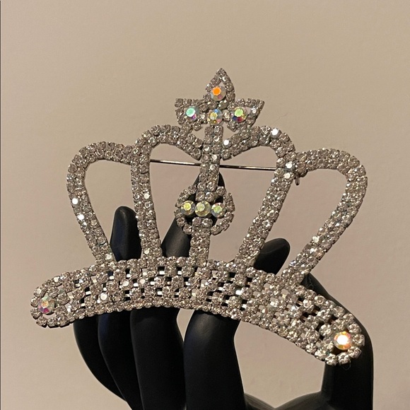 Vintage Aurora Borealis & Rhinestone Oversized Crown Brooch - Picture 3 of 11